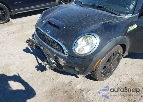 2010 Mini Cooper S из США, поврежденный, VIN WMWMF7C53ATX43586